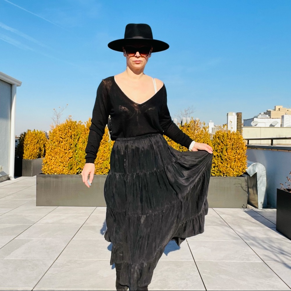 DIALOGUE 100% Silk Layered Tiered Elastic Waistband Maxi Black Full Circle Skirt - Picture 13 of 17
